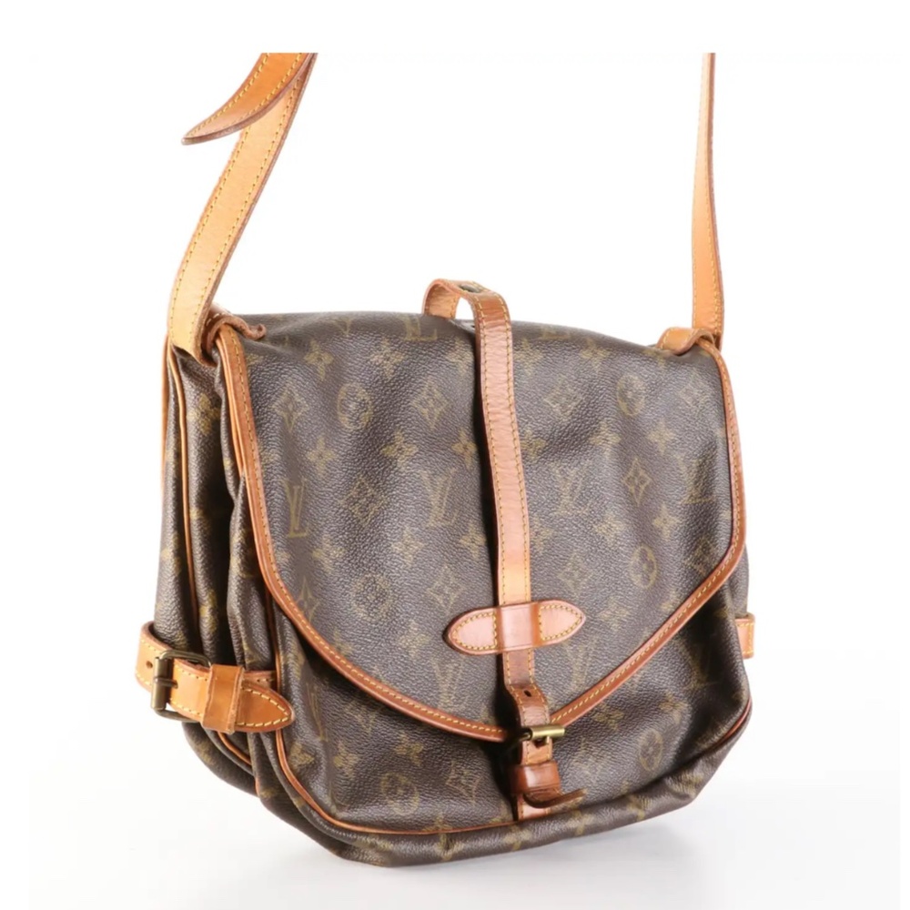 Louis Vuitton Saumur 30 in Monogram Canvas and Vachetta Leather - Picture 3 of 7